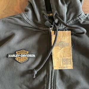 NWT studded vintage logo hoodie with zip Small